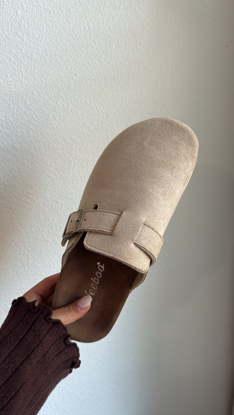 Sandshell Clogs